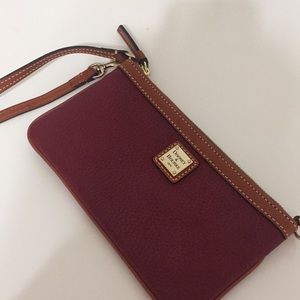 Authentic Dooney & Bourke wristlet!!